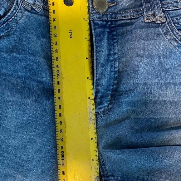 Democracy Stonewashed Skinny Jeans - Picture 6 of 8